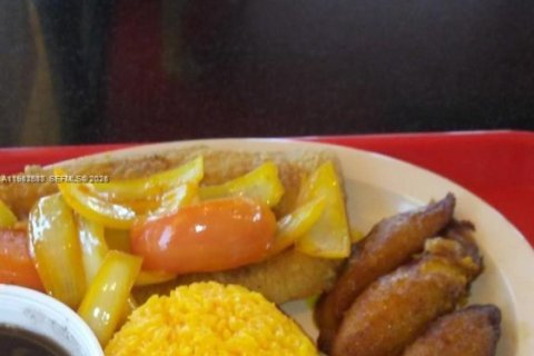 Propiedad comercial en venta en Pompano Beach, Florida № 2054689 - foto 8