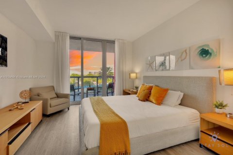 Condominio en venta en Hallandale Beach, Florida, 2 dormitorios, 96.34 m2 № 1949715 - foto 29