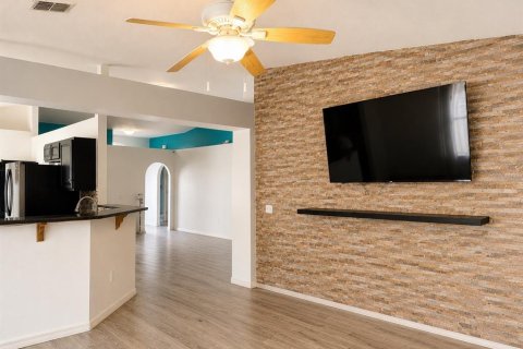 Villa ou maison à vendre à Kissimmee, Floride: 4 chambres, 174.1 m2 № 2138032 - photo 15