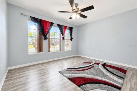 Villa ou maison à vendre à Kissimmee, Floride: 4 chambres, 174.1 m2 № 2138032 - photo 4