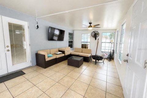 Villa ou maison à vendre à Kissimmee, Floride: 4 chambres, 174.1 m2 № 2138032 - photo 24