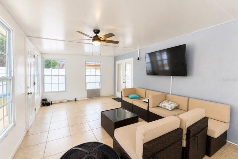 Villa ou maison à vendre à Kissimmee, Floride: 4 chambres, 174.1 m2 № 2138032 - photo 25