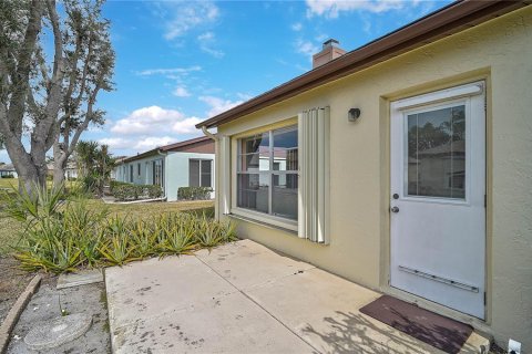 House in Englewood, Florida 2 bedrooms, 139.17 sq.m. № 1528395 - photo 23