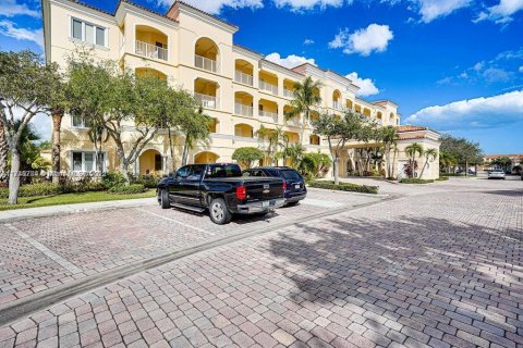 Copropriété à louer à St. Lucie, Floride: 2 chambres, 184.78 m2 № 1959754 - photo 2