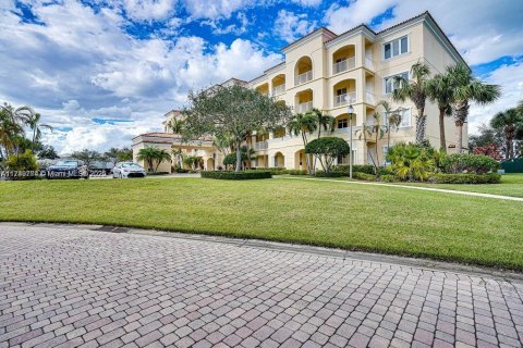 Copropriété à louer à St. Lucie, Floride: 2 chambres, 184.78 m2 № 1959754 - photo 4