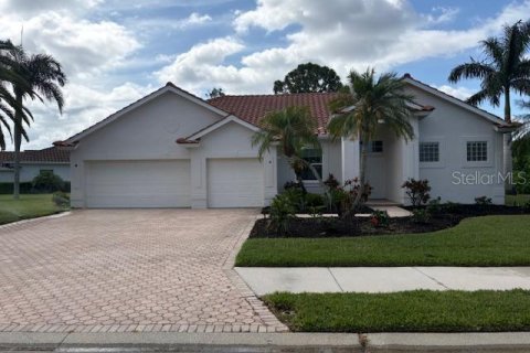 House in Sarasota, Florida 4 bedrooms, 223.43 sq.m. № 2092070 - photo 3