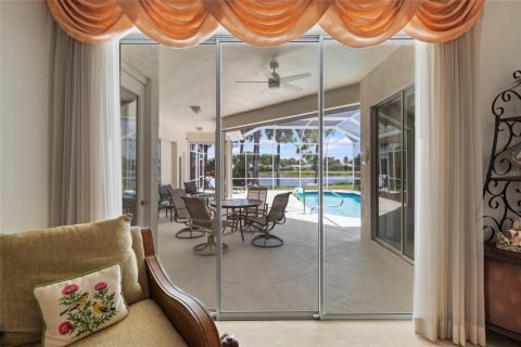 House in Sarasota, Florida 4 bedrooms, 223.43 sq.m. № 2092070 - photo 24