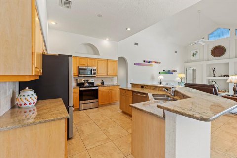 House in Sarasota, Florida 4 bedrooms, 223.43 sq.m. № 2092070 - photo 18