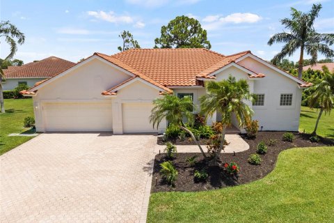 House in Sarasota, Florida 4 bedrooms, 223.43 sq.m. № 2092070