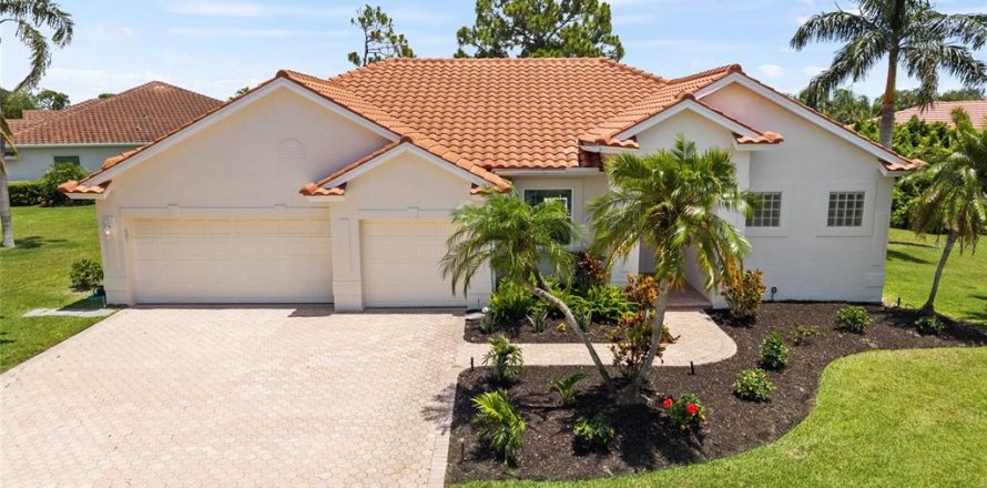 House in Sarasota, Florida 4 bedrooms, 223.43 sq.m. № 2092070