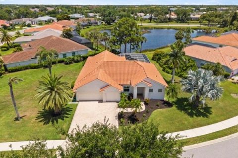 House in Sarasota, Florida 4 bedrooms, 223.43 sq.m. № 2092070 - photo 5