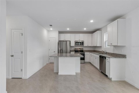 Villa ou maison à vendre à Davenport, Floride: 4 chambres, 201.69 m2 № 2127146 - photo 4