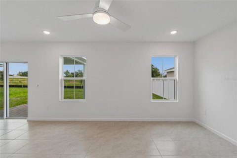 Villa ou maison à vendre à Davenport, Floride: 4 chambres, 201.69 m2 № 2127146 - photo 12