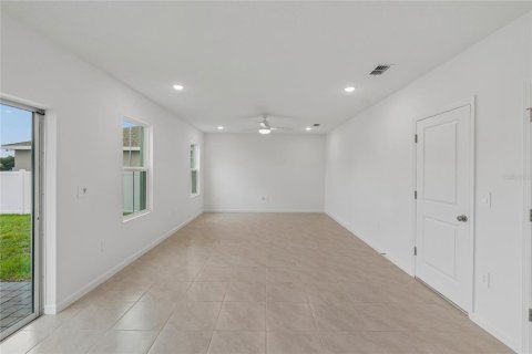 Villa ou maison à vendre à Davenport, Floride: 4 chambres, 201.69 m2 № 2127146 - photo 10