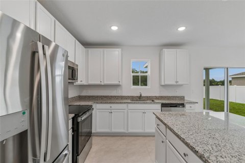 Villa ou maison à vendre à Davenport, Floride: 4 chambres, 201.69 m2 № 2127146 - photo 2