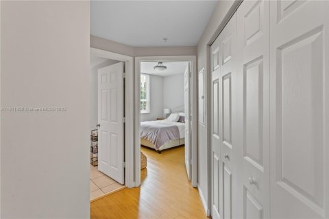 Купить кондоминиум в Майами, Флорида 2 спальни, 89.56м2, № 1752002 - фото 16