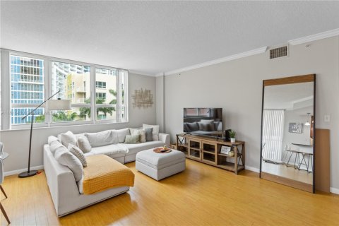 Купить кондоминиум в Майами, Флорида 2 спальни, 89.56м2, № 1752002 - фото 3