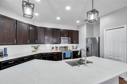 House in Gibsonton, Florida 4 bedrooms, 186.18 sq.m. № 1757438 - photo 7