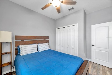 House in Gibsonton, Florida 4 bedrooms, 186.18 sq.m. № 1757438 - photo 21