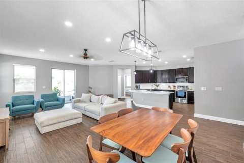 House in Gibsonton, Florida 4 bedrooms, 186.18 sq.m. № 1757438 - photo 13