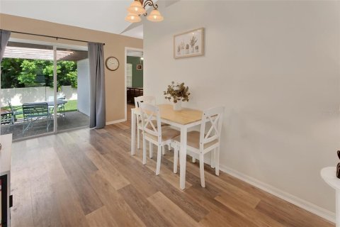 Casa en venta en Orange City, Florida, 3 dormitorios, 99.41 m2 № 1765747 - foto 9