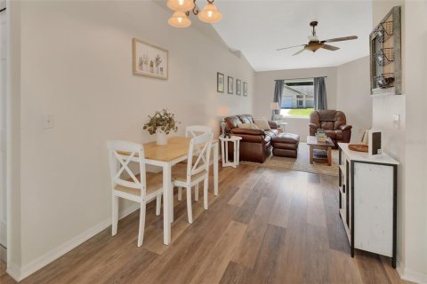 Casa en venta en Orange City, Florida, 3 dormitorios, 99.41 m2 № 1765747 - foto 11