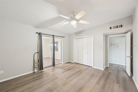 Townhouse in Sun City Center, Florida 2 bedrooms, 83.52 sq.m. № 2208207 - photo 13