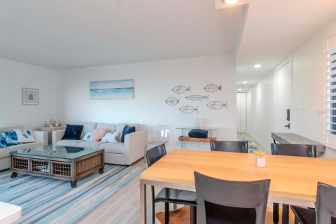 Condominio en alquiler en Saint Pete Beach, Florida, 3 dormitorios, 124.95 m2 № 1577424 - foto 7