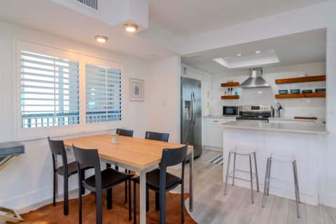 Condominio en alquiler en Saint Pete Beach, Florida, 3 dormitorios, 124.95 m2 № 1577424 - foto 6