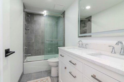 Condominio en alquiler en Saint Pete Beach, Florida, 3 dormitorios, 124.95 m2 № 1577424 - foto 21