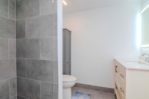 Condominio en alquiler en Saint Pete Beach, Florida, 3 dormitorios, 124.95 m2 № 1577424 - foto 19