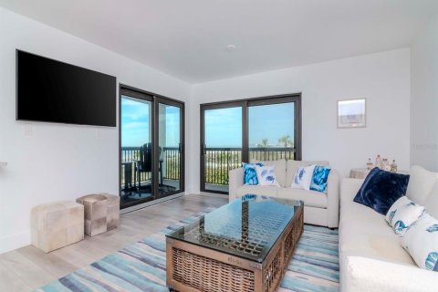 Condominio en alquiler en Saint Pete Beach, Florida, 3 dormitorios, 124.95 m2 № 1577424 - foto 12