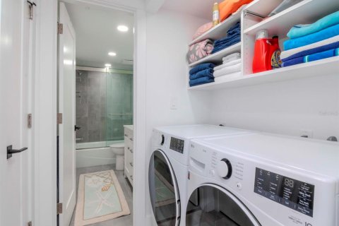 Condominio en alquiler en Saint Pete Beach, Florida, 3 dormitorios, 124.95 m2 № 1577424 - foto 22