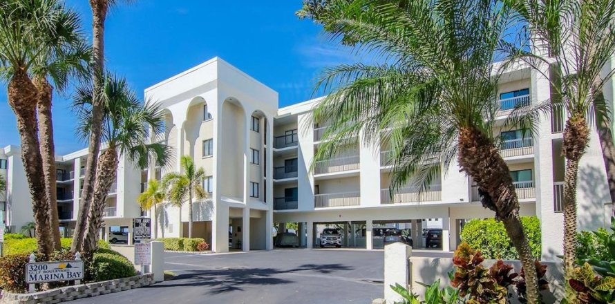 Condominio en Saint Pete Beach, Florida, 3 dormitorios  № 1577424