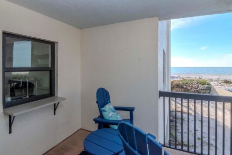 Condominio en alquiler en Saint Pete Beach, Florida, 3 dormitorios, 124.95 m2 № 1577424 - foto 23