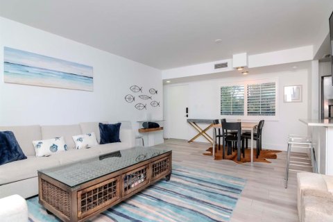 Condominio en alquiler en Saint Pete Beach, Florida, 3 dormitorios, 124.95 m2 № 1577424 - foto 14
