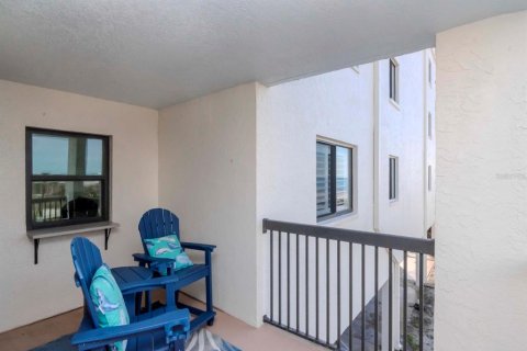 Condominio en alquiler en Saint Pete Beach, Florida, 3 dormitorios, 124.95 m2 № 1577424 - foto 26