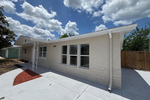 Casa en venta en Hudson, Florida, 4 dormitorios, 149.57 m2 № 1670159 - foto 3