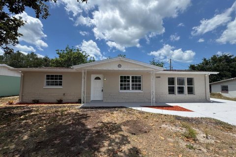 Casa en venta en Hudson, Florida, 4 dormitorios, 149.57 m2 № 1670159 - foto 1