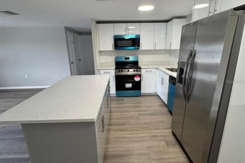 Casa en venta en Hudson, Florida, 4 dormitorios, 149.57 m2 № 1670159 - foto 6