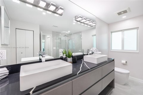 Villa ou maison à louer à Naples, Floride: 4 chambres № 2036832 - photo 27