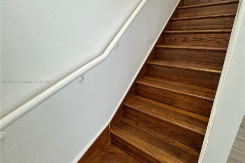 Touwnhouse à vendre à South Miami, Floride: 3 chambres, 90.12 m2 № 1955764 - photo 9