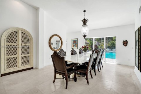 House in Pinecrest, Florida 6 bedrooms, 476.77 sq.m. № 1696751 - photo 14