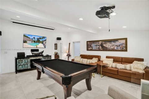 House in Pinecrest, Florida 6 bedrooms, 476.77 sq.m. № 1696751 - photo 6