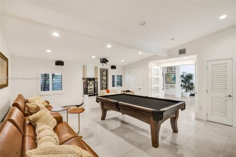 House in Pinecrest, Florida 6 bedrooms, 476.77 sq.m. № 1696751 - photo 7