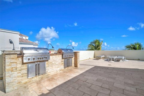 Купить кондоминиум в Форт-Лодердейл, Флорида 3 спальни, 401.34м2, № 2002628 - фото 28