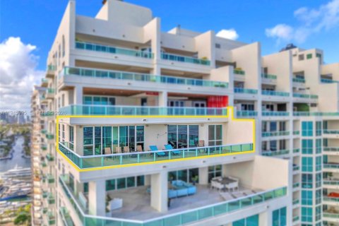 Кондоминиум с 3 спальнями в Форт-Лодердейл, Флорида № 2002628