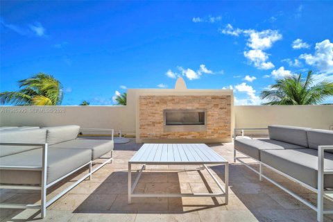 Купить кондоминиум в Форт-Лодердейл, Флорида 3 спальни, 401.34м2, № 2002628 - фото 29