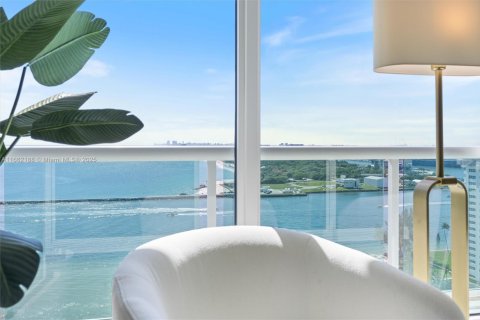 Condominio en venta en Fort Lauderdale, Florida, 2 dormitorios, 174.66 m2 № 2012647 - foto 21