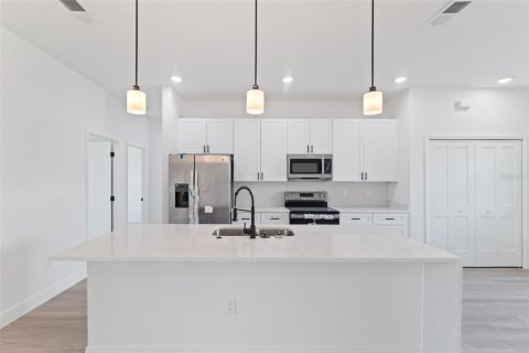House in Ocala, Florida 4 bedrooms, 162.67 sq.m. № 1919402 - photo 16